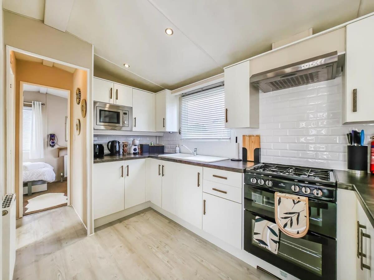 Escape To Paradise At Pevensey Bay Holiday Park 13 Woodland Walk别墅 外观 照片